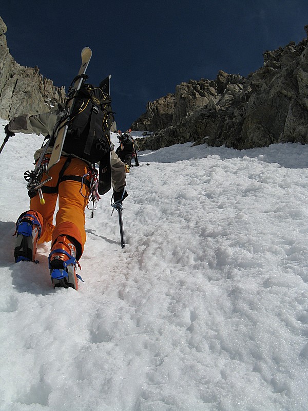 #5 Aiguille du Tour : Au dessus des rochers, début de la goulotte Aiguille du Tour : Au dessus des rochers, début de la goulotte