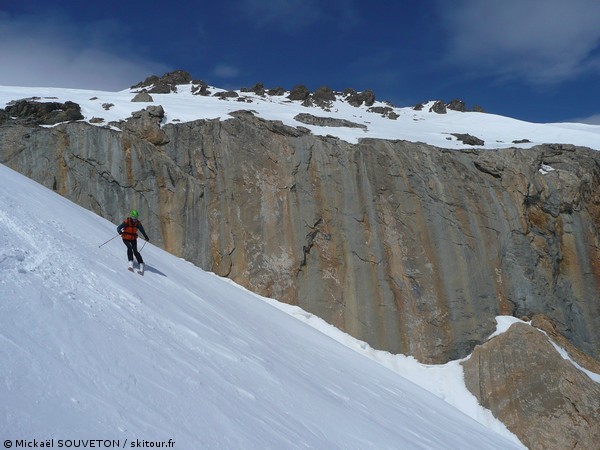 #4 Mortice : Départ de la combe entre les 2 sommets. Mortice : Départ de la combe entre les 2 sommets.