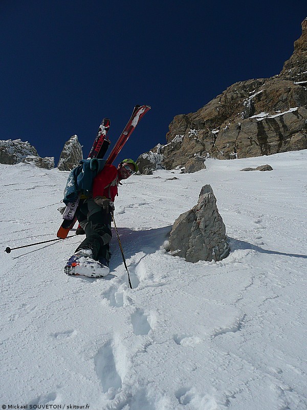 #6 Pas de Valounas : Un peu coup de fatigue et le sherpa et là : ) Pas de Valounas : Un peu coup de fatigue et le sherpa et là : )