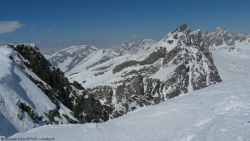 #10 Rocca Blanca : Panoramique non loin du sommet. Rocca Blanca : Panoramique non loin du sommet.