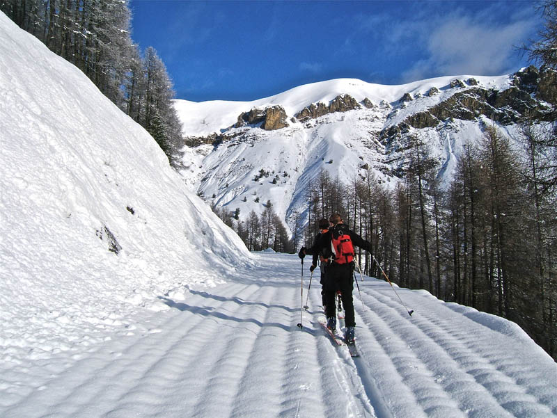 #1 Chavalet : Montée tranquille dans le domaine de Demandols fermé. Chavalet : Montée tranquille dans le domaine de Demandols fermé.