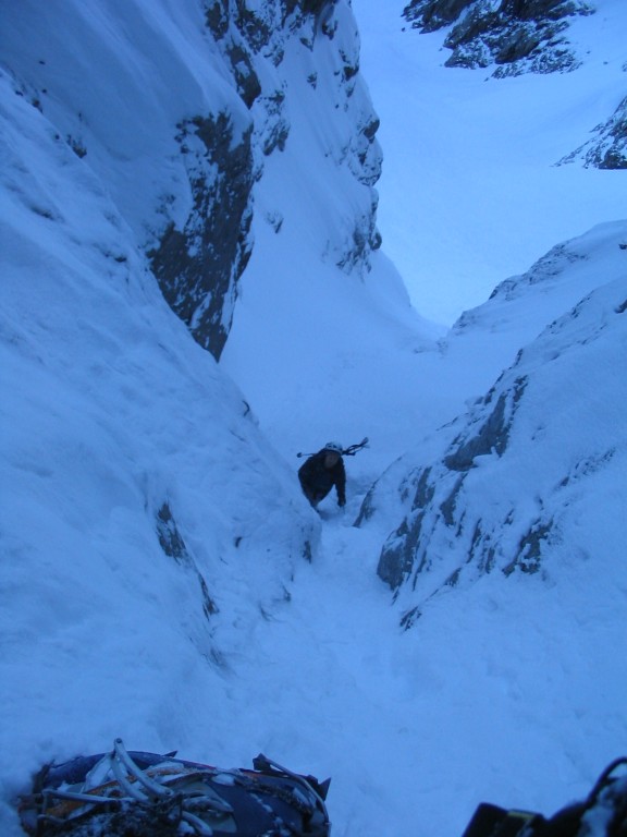 #8 Le ressaut : Un peu de glace pour se réveiller, au dessus on pourra se rendormir... Le ressaut : Un peu de glace pour se réveiller, au dessus on pourra se rendormir...