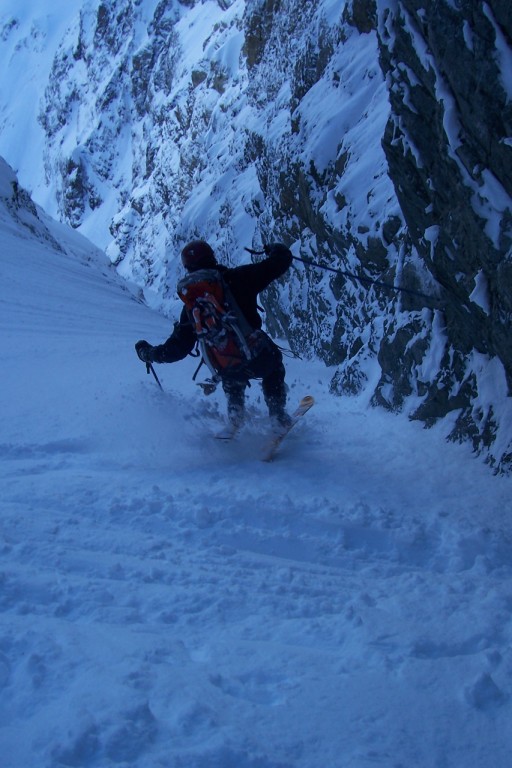 #3 Couloir N : Premier virage... le premier D.Z. qui se moque, je lui sors une photo de lui au même endroit... Couloir N : Premier virage... le premier D.Z. qui se moque, je lui sors une photo de lui au même endroit...