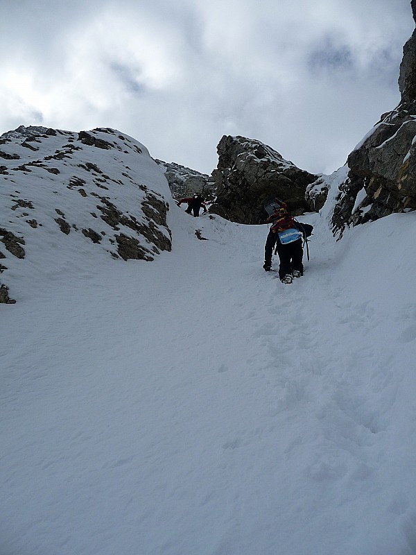 #10 montée : un peu de mixte: Romain et Web dans la seule petite "difficulté" du couloir montée : un peu de mixte: Romain et Web dans la seule petite "difficulté" du couloir