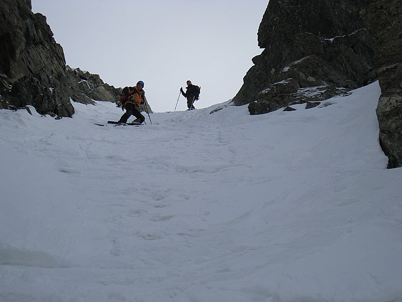 #5 Debut descente : Et c Debut descente : Et c'est parti ! Ouf, il n'y a plus les marches de la sortie precedente.