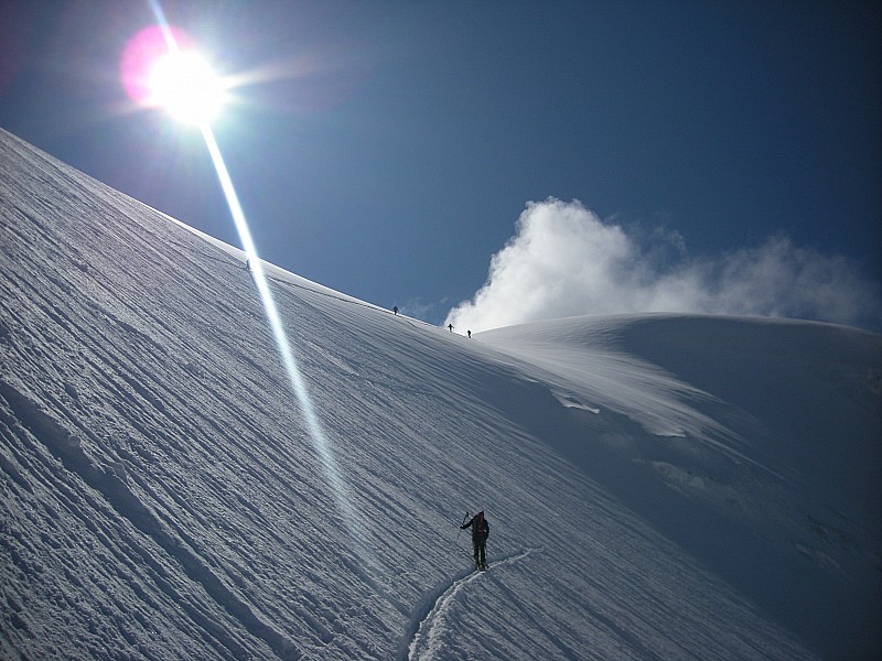 #5 arrivée au col : fin de la dernière grosse difficulté
merci au guide pour sa trace impeccable arrivée au col : fin de la dernière grosse difficulté
merci au guide pour sa trace impeccable