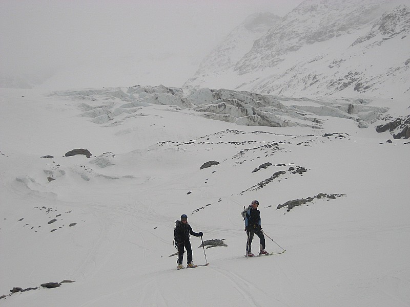 #1 Col des Miage : Première photo au dessous du refuge, finis le beau temps et la poudreuse de la veille ! Col des Miage : Première photo au dessous du refuge, finis le beau temps et la poudreuse de la veille !