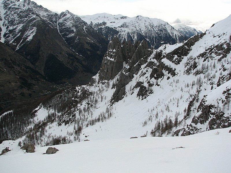 #6 En haut de la pente. : Au pied des Oucanes. En haut de la pente. : Au pied des Oucanes.