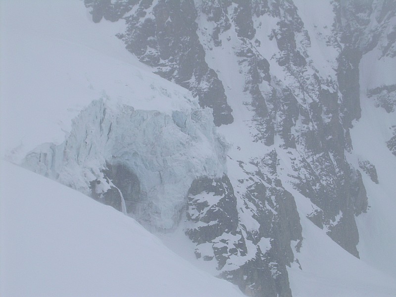 #10 Chute de sérac : Glacier Durand Chute de sérac : Glacier Durand