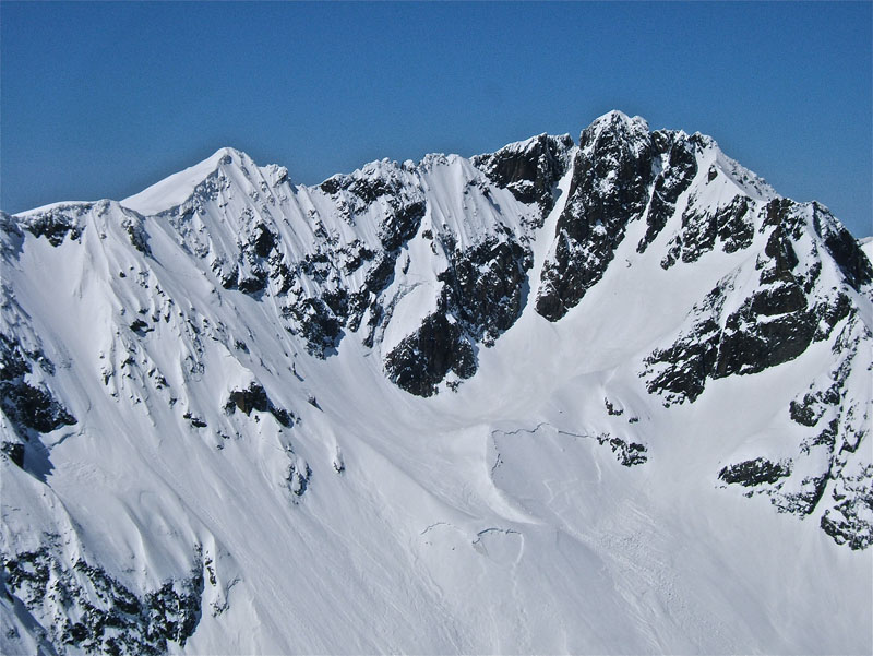 #11 Agnel : Plaques sous Guillée et Brocan. Agnel : Plaques sous Guillée et Brocan.