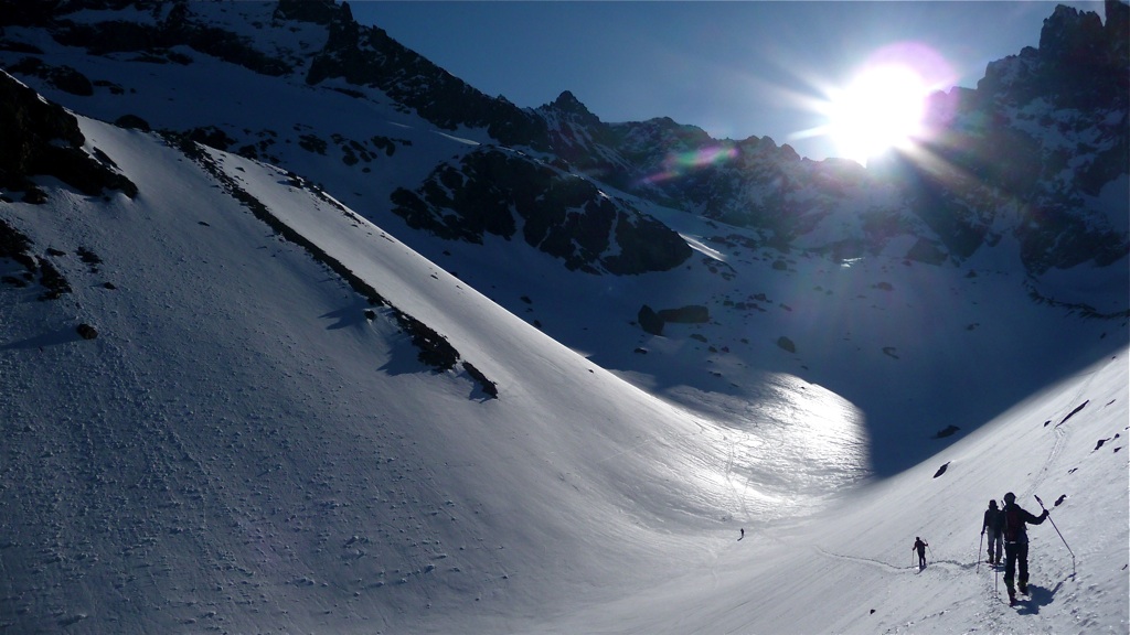 #6 Bonne Pierre : Nous quittons la moraine direction la brèche plein Sud Bonne Pierre : Nous quittons la moraine direction la brèche plein Sud