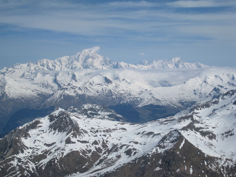 Mont-Blanc : les nuages disparaissent sur le Mont-Blanc