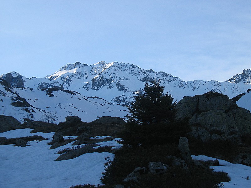 #1 Enfin on chausse ! : audessus du barrge, vue vers le Couloir Nord Aup du Pont Enfin on chausse ! : audessus du barrge, vue vers le Couloir Nord Aup du Pont
