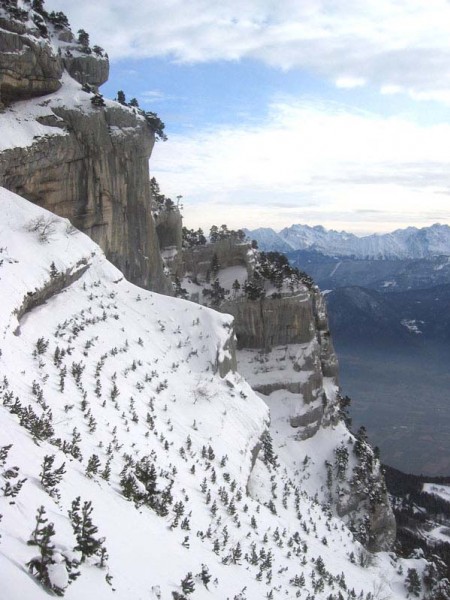 Cirque : Pas de clowns dans le cirque de l'Aup du Seuil, mais un peu de neige !