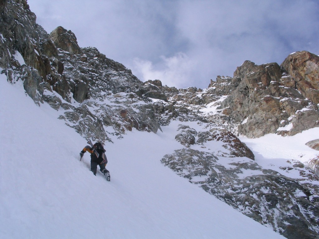#10 Face Nord : On attaque les choses sérieuses... couloir oblique sous le ressaut. Face Nord : On attaque les choses sérieuses... couloir oblique sous le ressaut.