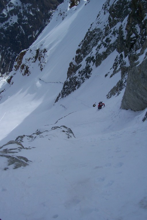 #3 Couloir sous le ressaut : Une fois la rimaye passée, c Couloir sous le ressaut : Une fois la rimaye passée, c'est parti dans la face..