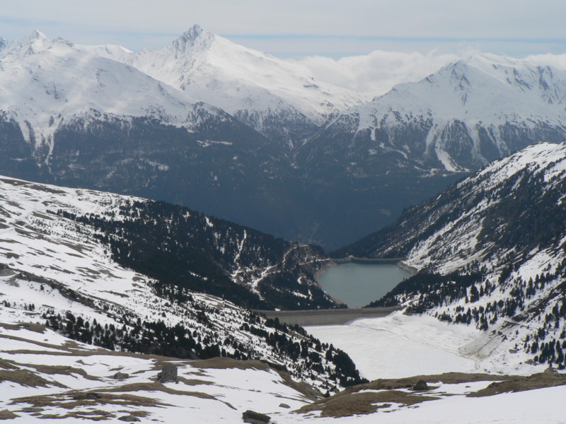 #5 Les lacs : Lacs de Plan d Les lacs : Lacs de Plan d'aval et plan d'Amont. Au loin l'aiguille de Scolette