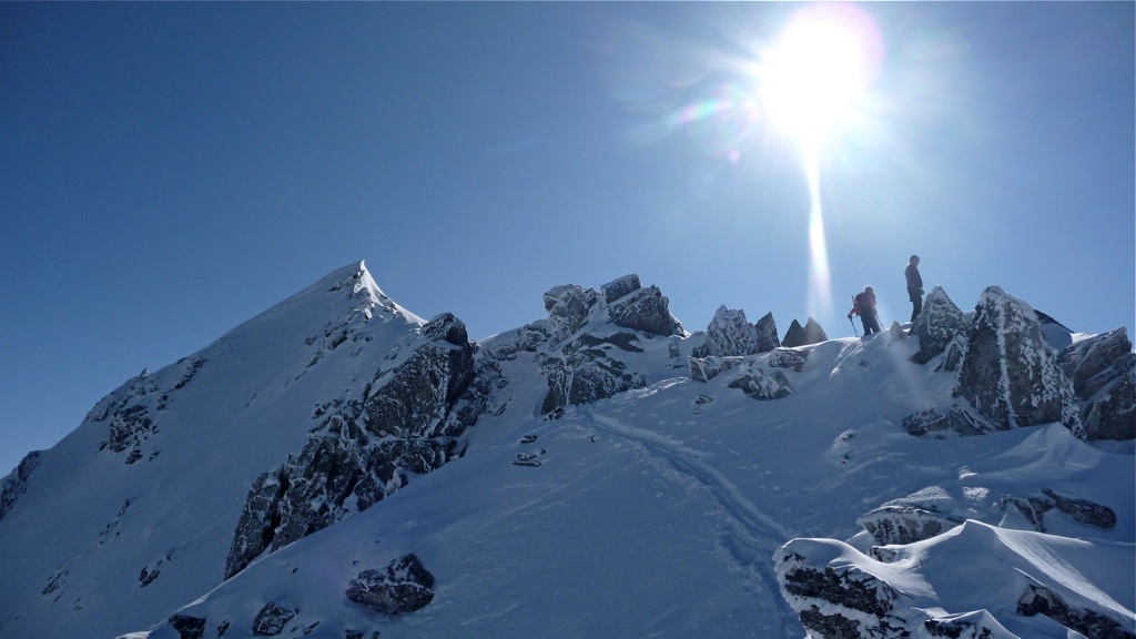 #5 Sur l Sur l'arrête : On passera un peu plus bas pour rejoindre le sommet.