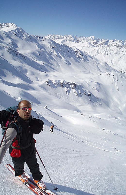 #3 Couloir W : Ca se raidit en arrivant en haut du couloir. Couloir W : Ca se raidit en arrivant en haut du couloir.