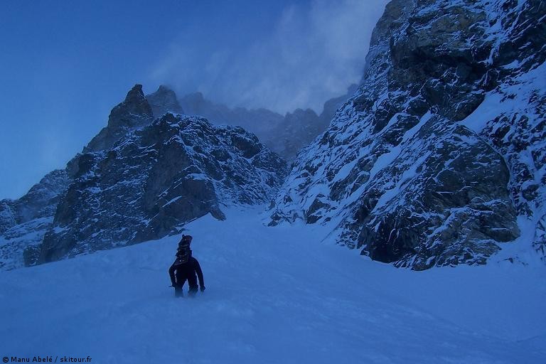 #1 Couloir du bas : Un peu de vent pour nous rafraichir.. Couloir du bas : Un peu de vent pour nous rafraichir..