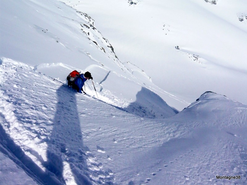 ça casse  !!! : Berny déclenche sous ses skis une plaque friable