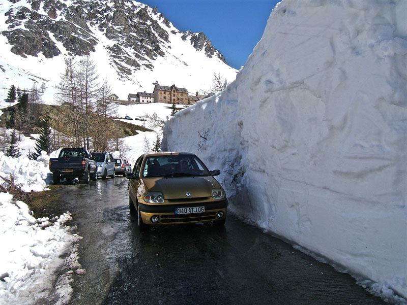 #13 PONSET : Le passage délicat du matin (glace vive), mais il y a encore un peu de neige pour skier un bon moment. PONSET : Le passage délicat du matin (glace vive), mais il y a encore un peu de neige pour skier un bon moment.