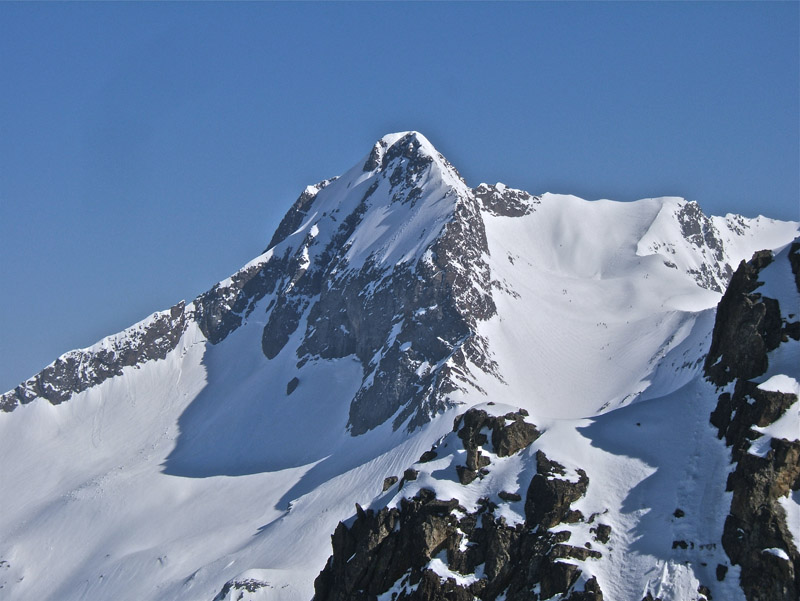 #7 PONSET : C PONSET : C'est la cohue entre la Terrasse et le Balcon du Gélas, chaque point noir est une personne.