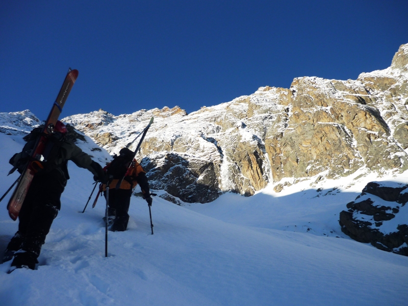 #18 Grande Aiguille de la Bérarde : Cyril et Flo a la trace. Grande Aiguille de la Bérarde : Cyril et Flo a la trace.