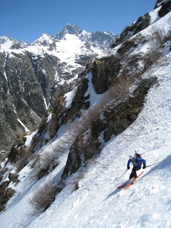 #31 Grande Aiguille de la Berarde : Tomtom au debut des vires Grande Aiguille de la Berarde : Tomtom au debut des vires