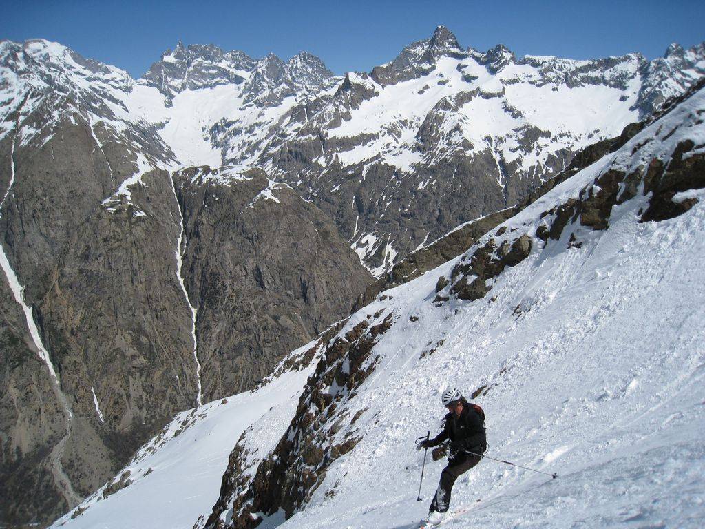 #26 Grande Aiguille de la Berarde : Fred sur fond de Meije et Pic Bourcet Grande Aiguille de la Berarde : Fred sur fond de Meije et Pic Bourcet