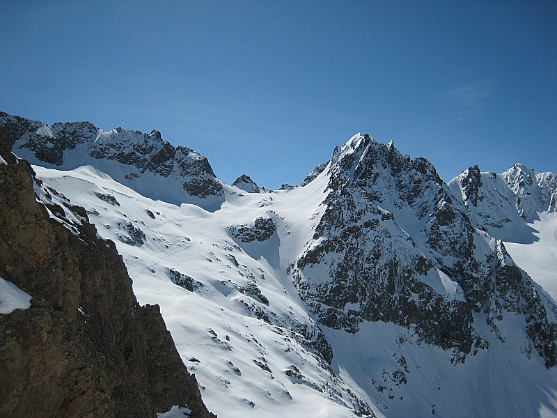 #2 Depuis le col des crochues : 1ere descente de la journée Depuis le col des crochues : 1ere descente de la journée