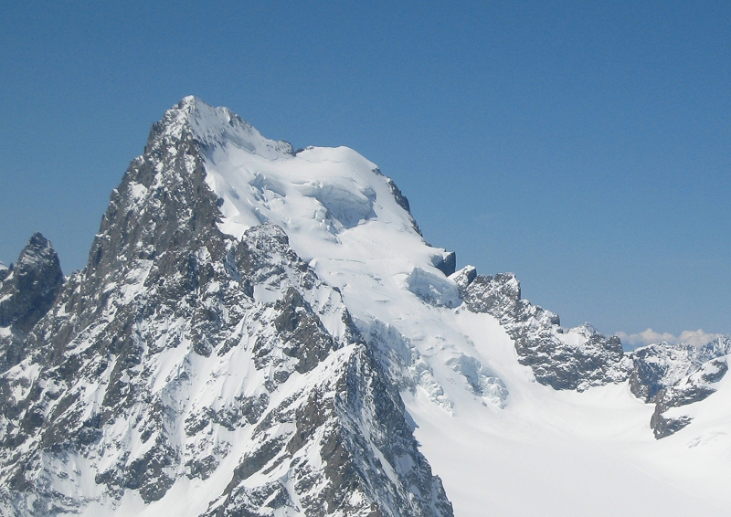 #18 Barre des Ecrins : Toujours une belle vu sur la barre, pas encore bien remplie ce jour Barre des Ecrins : Toujours une belle vu sur la barre, pas encore bien remplie ce jour
