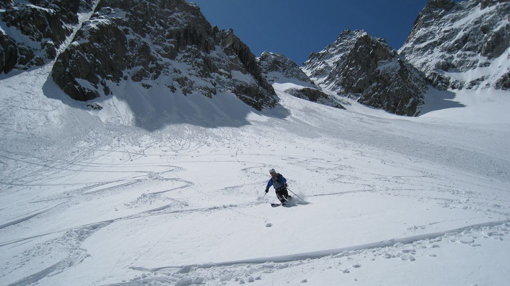 #11 Couloir N des Aupillous : fin du couloir, la moquette arrive Couloir N des Aupillous : fin du couloir, la moquette arrive