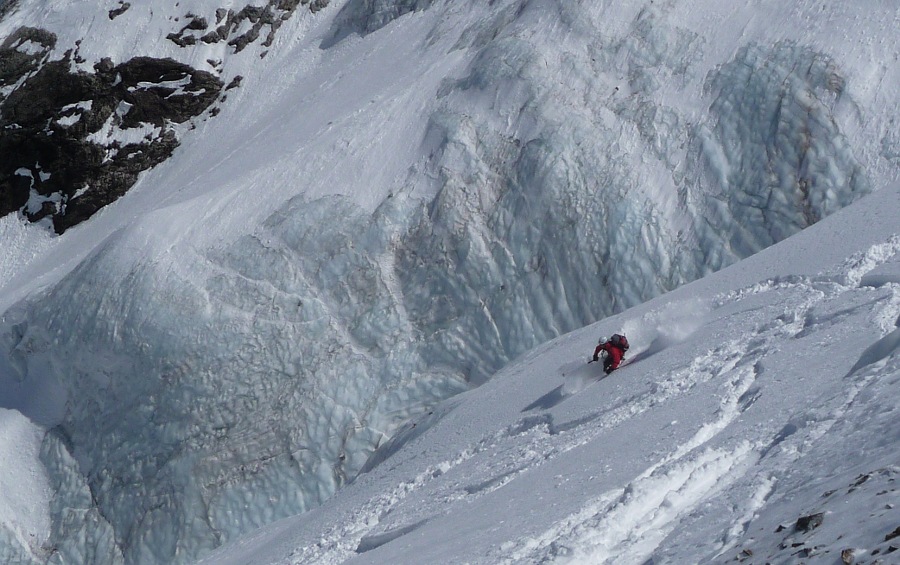 #30 Glacier d Glacier d'Armande : Pedro le long des séracs