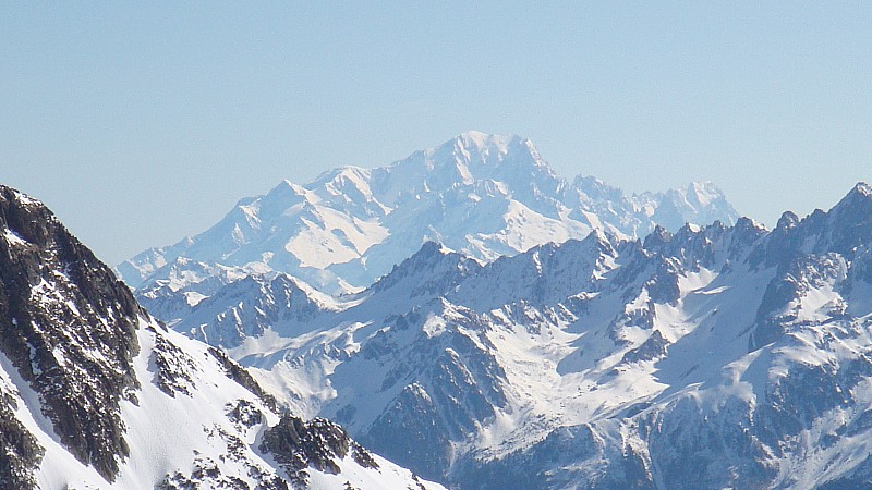 Mont Blanc : Faisait beau ce jour là... Ca devait être bien aussi la bas...