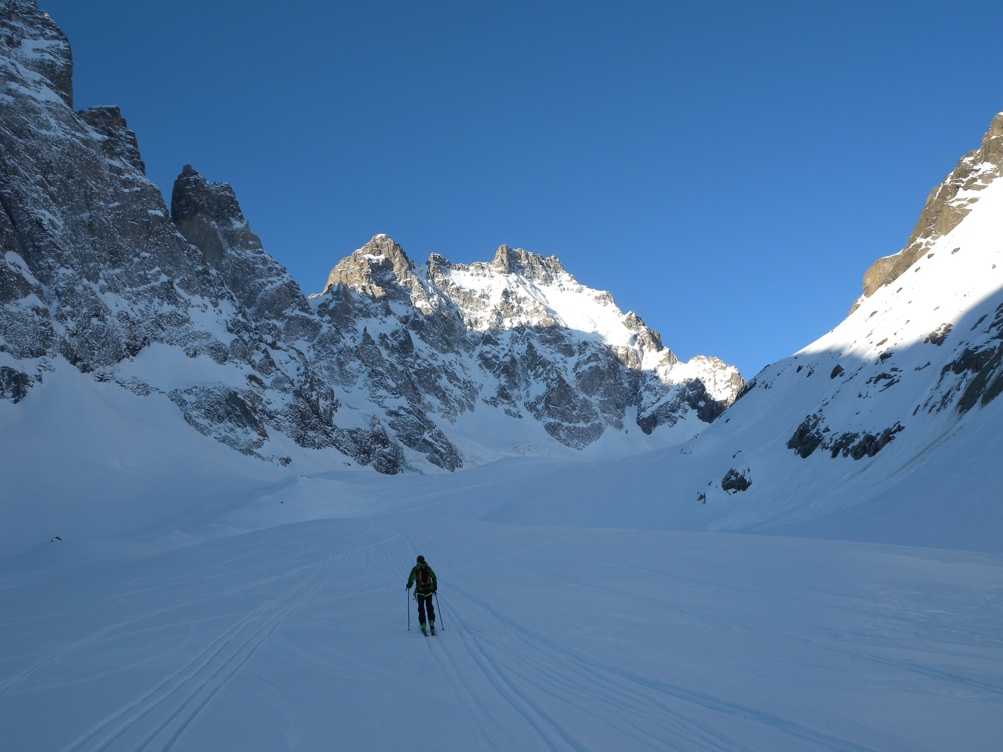 #4 glacier noir : Un peu grand terrain de foot... glacier noir : Un peu grand terrain de foot...