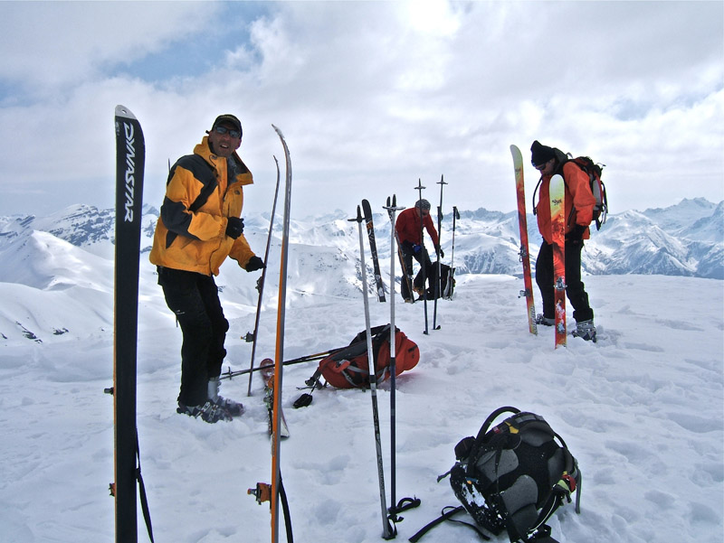 #5 Bonette : On s Bonette : On s'affaire, des nuages vers le Queyras s'approchent, mais il manque un Christian?