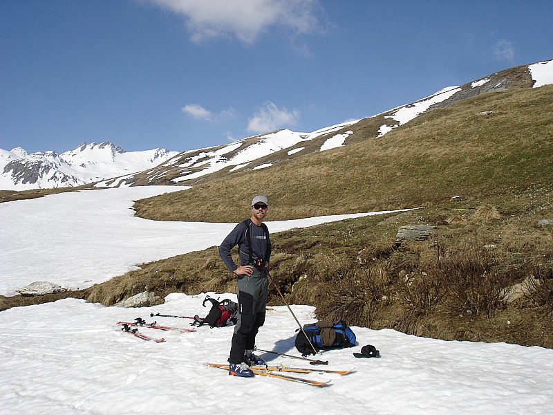 #7 Tour du Mont Tondu : Recherche ludique d Tour du Mont Tondu : Recherche ludique d'itinéraire entre herbe/neige en descendant vers le chalet des Mottets