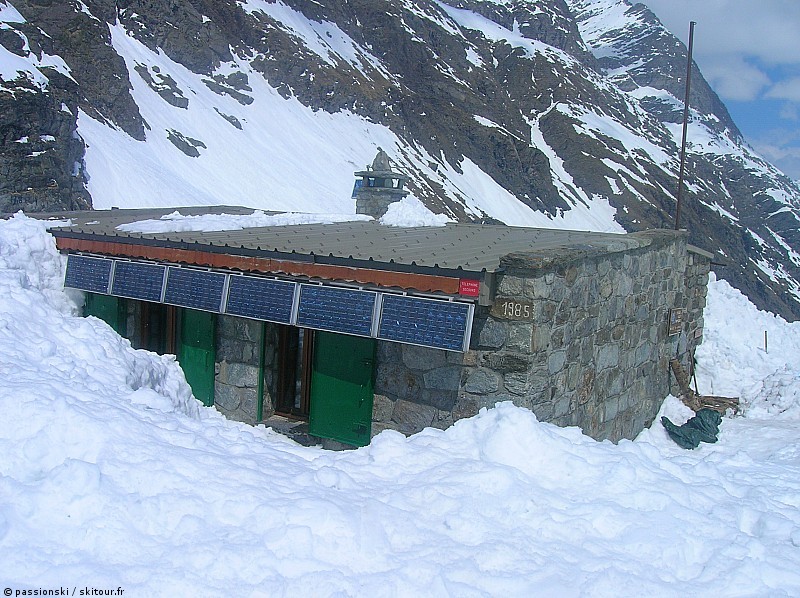 #3 reuge d reuge d'ambin : le refuge d'ambin sous la neige