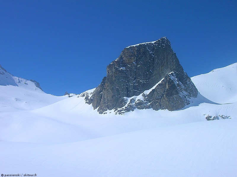 #1 glacier someiller : sous le glacier du sommeiller glacier someiller : sous le glacier du sommeiller