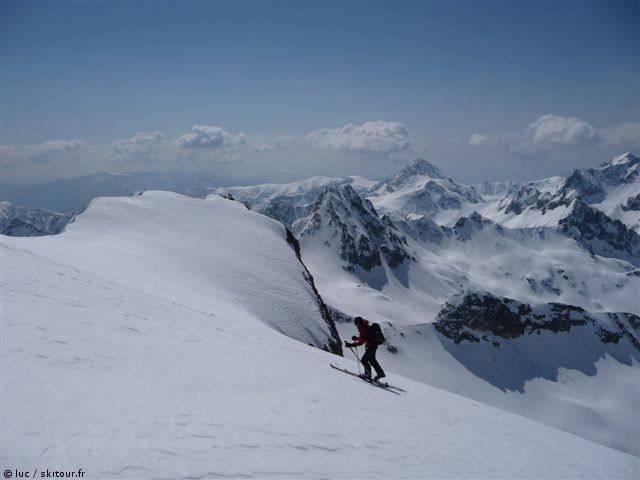 #3 sommet : bernard en phase finale. Moi, suis comme un con à 2700m à attendre sommet : bernard en phase finale. Moi, suis comme un con à 2700m à attendre