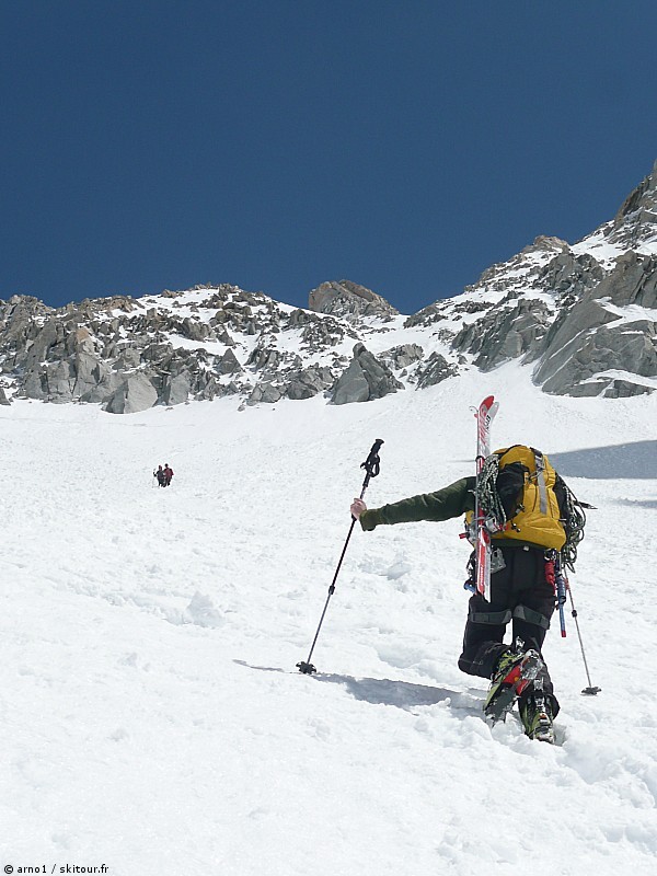 #2 aiguille d aiguille d'argentiere : benoit a l'attaque des 300 derniers metres
