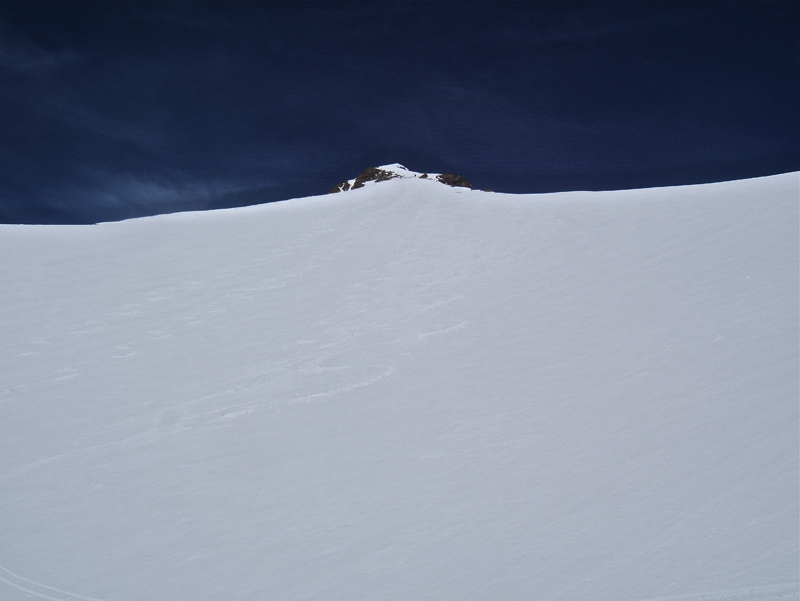 #12 PELAT : Excellente neige dans la pente sommitale. PELAT : Excellente neige dans la pente sommitale.