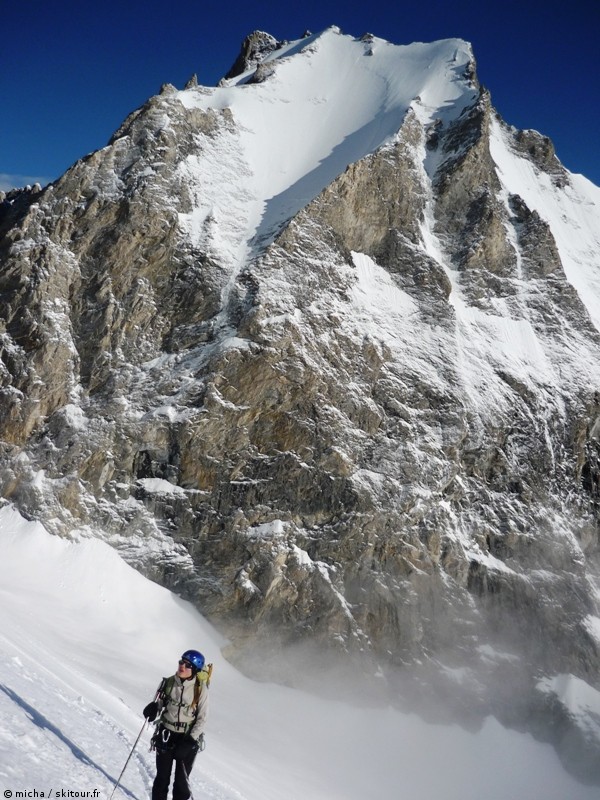 #9 Grande Casse : Vue sur le col ... et marion qui a vue sur la face! Grande Casse : Vue sur le col ... et marion qui a vue sur la face!