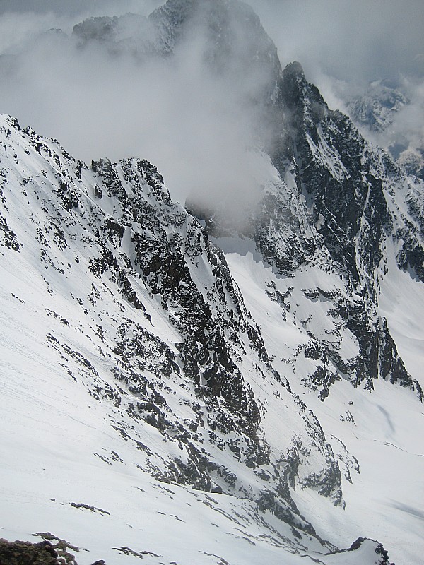 l'Olan : et une échappatoire possible en face SSW de l'Aiguille d'Olan ? (c'est en tout cas la voie normale alpi du retour)