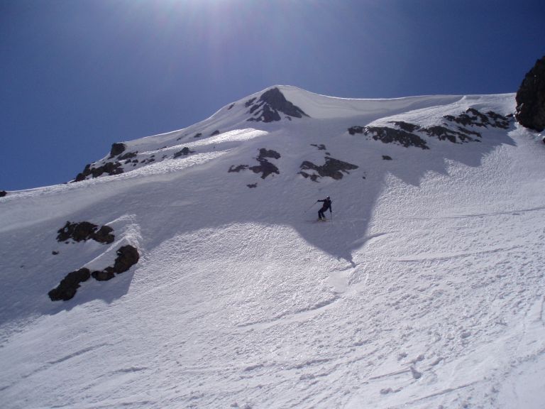 #3 Combeynot Pic E : Petits jeux sur des contrepentes en neige ferme
Il y a énormément de place pour s Combeynot Pic E : Petits jeux sur des contrepentes en neige ferme
Il y a énormément de place pour s'amuser !