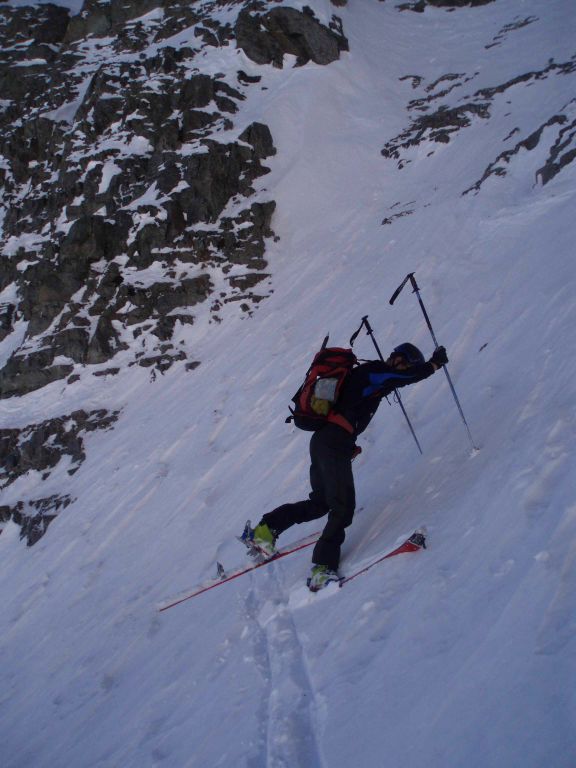 #2 Combeynot E couloir NNE : Une des dernières conversions avant de passer skis sur le sac, la pente se redresse Combeynot E couloir NNE : Une des dernières conversions avant de passer skis sur le sac, la pente se redresse