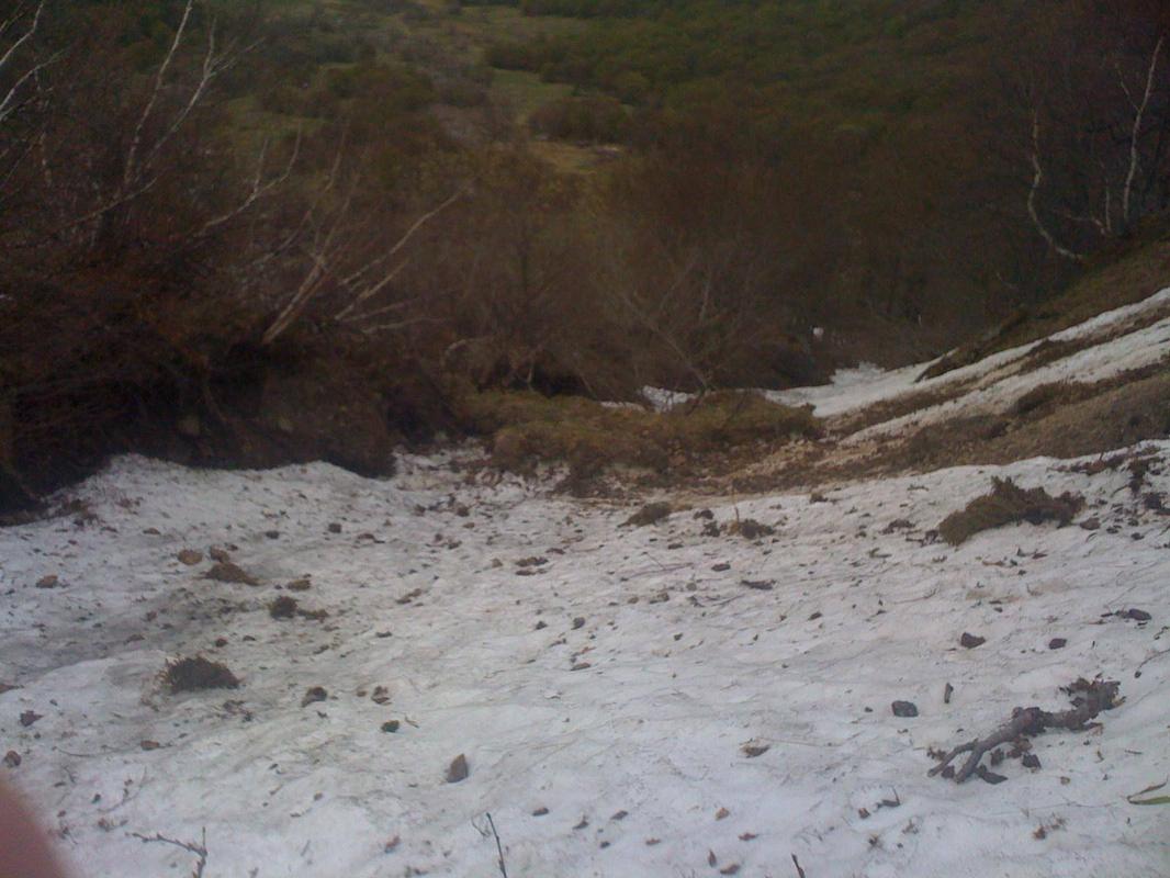 #1 goulet de fin du Moine : On ira pas plus loin, pourtant passé ce morceau sale la neige est toujours là goulet de fin du Moine : On ira pas plus loin, pourtant passé ce morceau sale la neige est toujours là