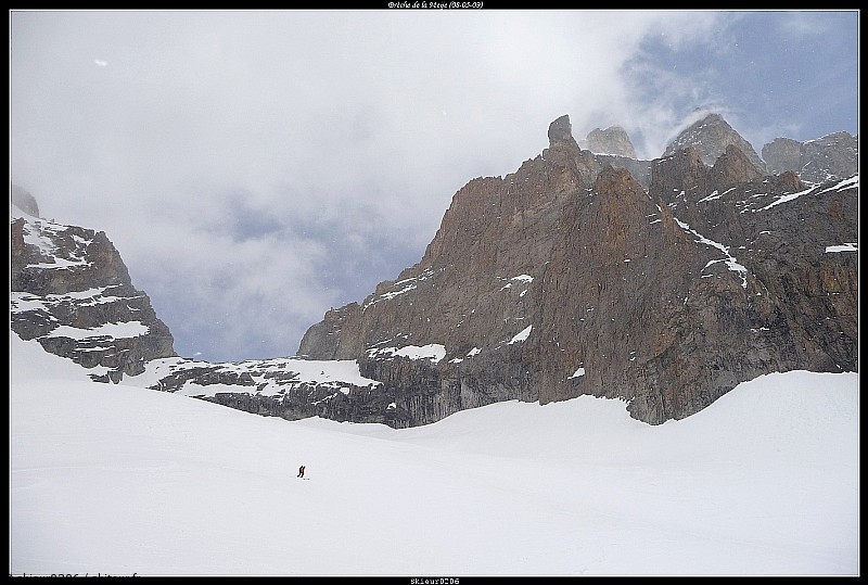 #8 Descente : Descente avec une fine couche de poudreuse sur la haut avec une belle éclaircie! Descente : Descente avec une fine couche de poudreuse sur la haut avec une belle éclaircie!