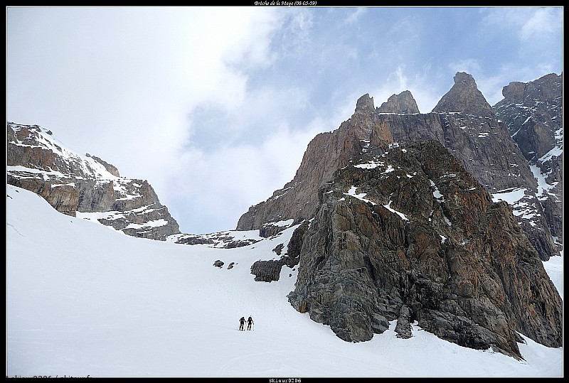 #4 Vue sur la Brèche : La Brèche, la Meije et le Refuge du Promontoire Vue sur la Brèche : La Brèche, la Meije et le Refuge du Promontoire